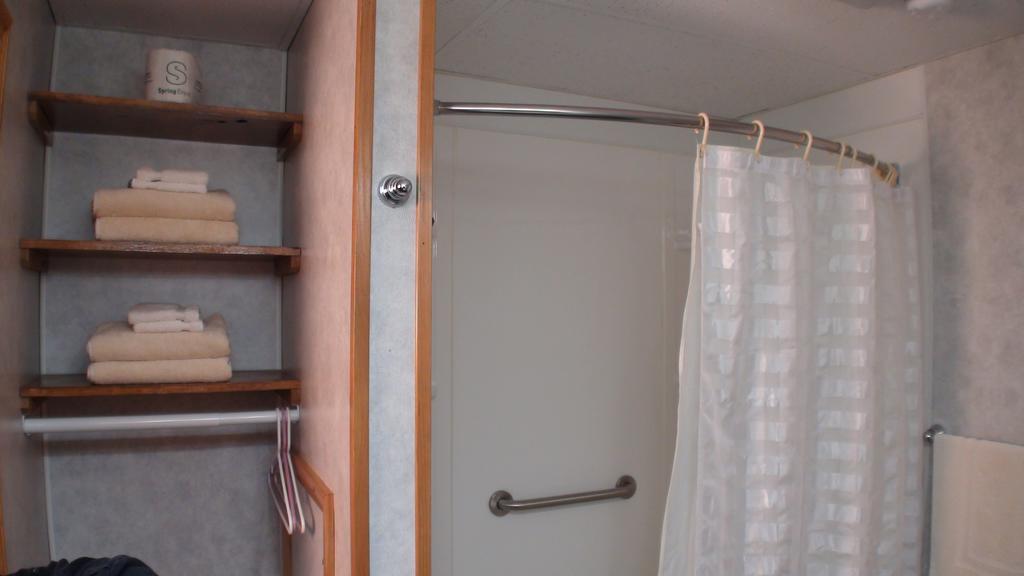 Motel 72 Grayling Ngoại thất bức ảnh