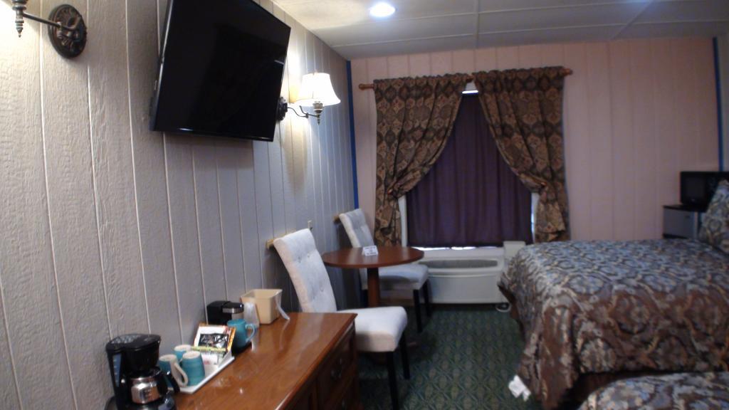 Motel 72 Grayling Ngoại thất bức ảnh