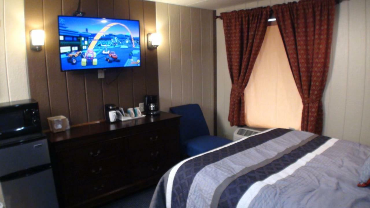 Motel 72 Grayling Ngoại thất bức ảnh